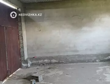 2-комнатный дом, 300 соток, 200 м²