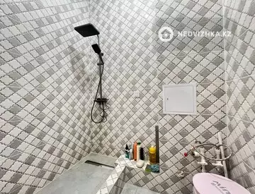 3-комнатная квартира, этаж 3 из 7, 50 м²