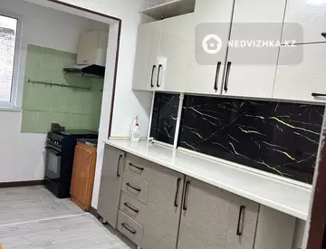 2-комнатная квартира, этаж 4 из 5, 48 м²