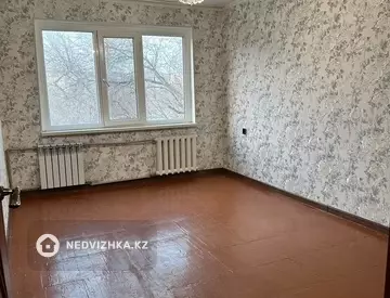 2-комнатная квартира, этаж 4 из 5, 48 м²