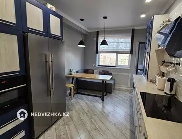 4-комнатная квартира, этаж 8 из 12, 108 м²