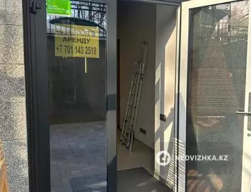 Офисное помещение, этаж 1 из 2, в жилом доме, 97 м², на длительный срок