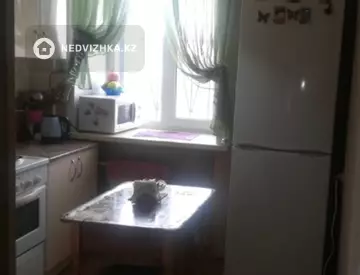 2-комнатная квартира, этаж 3 из 3, 48 м²