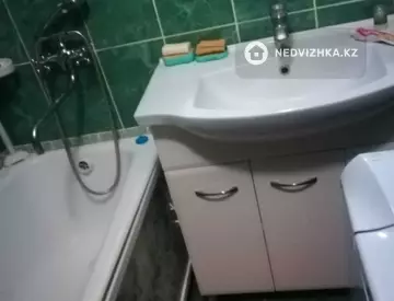 2-комнатная квартира, этаж 3 из 3, 48 м²