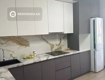 2-комнатная квартира, этаж 2 из 9, 70 м², на длительный срок