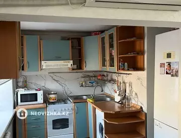 2-комнатная квартира, этаж 4 из 4, 42 м²