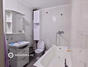 3-комнатная квартира, этаж 10 из 10, 75 м², на длительный срок