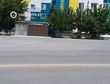 3-комнатная квартира, этаж 4 из 5, 68 м², на длительный срок