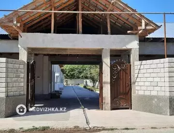 5-комнатный дом, 18 соток, 340 м²