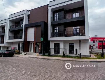 1-комнатная квартира, этаж 3 из 3, 54 м²