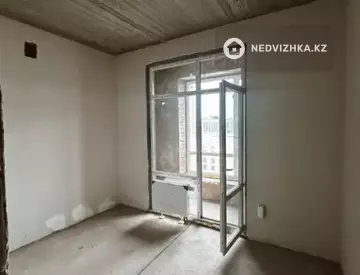 1-комнатная квартира, этаж 12 из 12, 38 м²