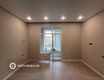 1-комнатная квартира, этаж 4 из 12, 35 м²