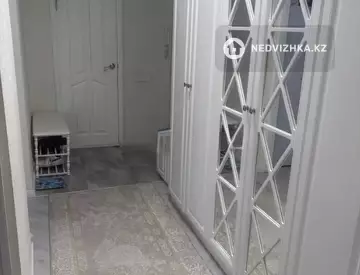 3-комнатная квартира, этаж 4 из 12, 90 м²