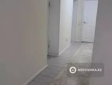 3-комнатная квартира, этаж 4 из 12, 90 м²