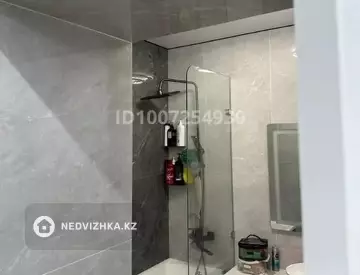 3-комнатная квартира, этаж 5 из 17, 100 м²