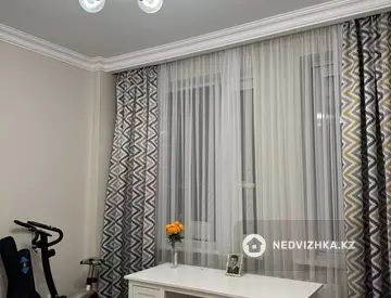 3-комнатная квартира, этаж 9 из 9, 100 м²