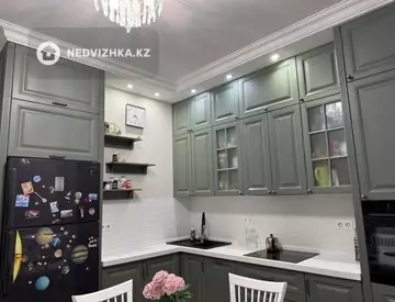 3-комнатная квартира, этаж 9 из 9, 100 м²