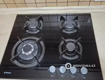 2-комнатная квартира, этаж 4 из 5, 52 м²