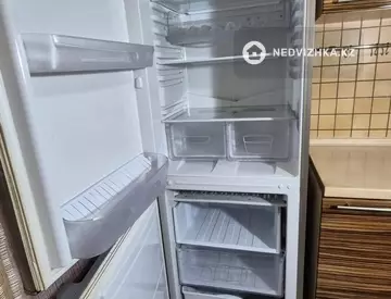 2-комнатная квартира, этаж 4 из 5, 52 м²