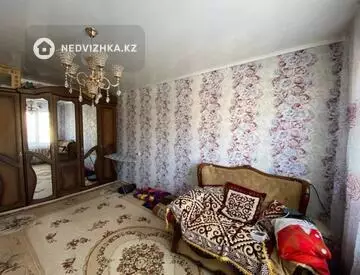 3-комнатная квартира, этаж 3 из 5, 60 м²