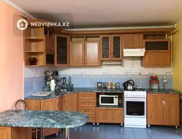 3-комнатная квартира, этаж 2 из 9, 80 м²