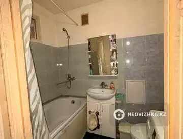 2-комнатная квартира, этаж 3 из 5, 44 м²