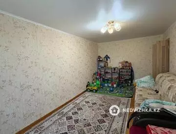 2-комнатная квартира, этаж 3 из 5, 44 м²