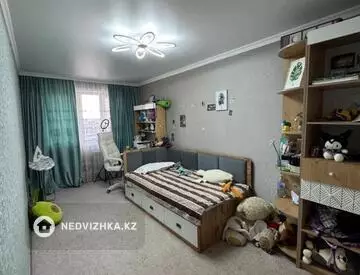 2-комнатная квартира, этаж 4 из 4, 56 м²
