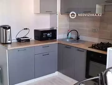 3-комнатная квартира, этаж 9 из 9, 72 м²