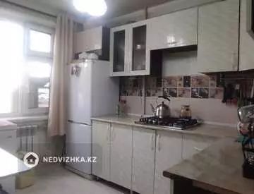 4-комнатная квартира, этаж 1 из 5, 74 м²