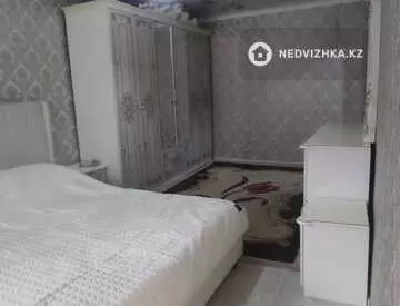 4-комнатная квартира, этаж 1 из 5, 74 м²