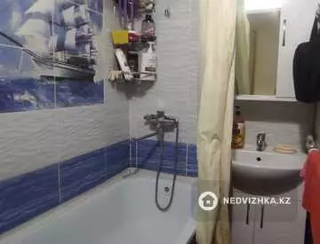 4-комнатная квартира, этаж 1 из 5, 74 м²