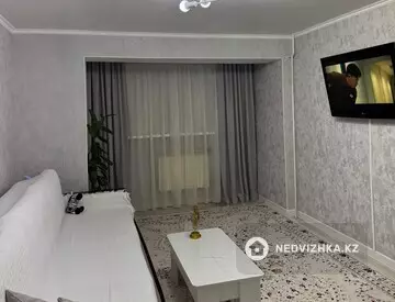 2-комнатная квартира, этаж 3 из 5, 50 м²