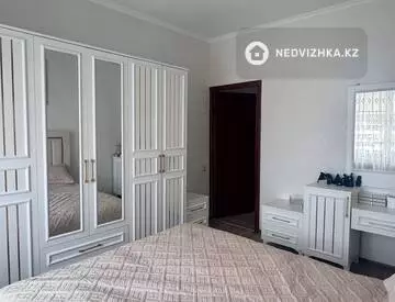 2-комнатная квартира, этаж 4 из 5, 56 м²