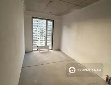 2-комнатная квартира, этаж 7 из 9, 90 м²