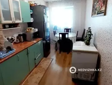 2-комнатная квартира, этаж 12 из 12, 63 м²