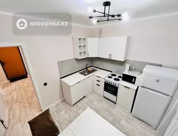 3-комнатная квартира, этаж 6 из 21, 90 м²