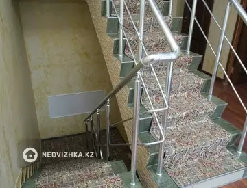 3-комнатная квартира, этаж 1 из 3, 193 м²