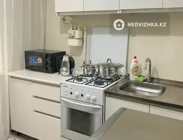 1-комнатная квартира, этаж 4 из 5, 34 м²