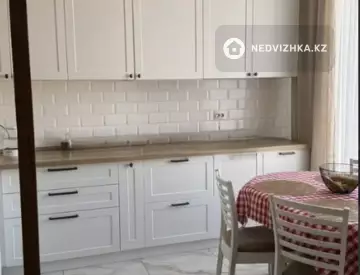 3-комнатная квартира, этаж 10 из 10, 77 м²