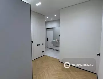 2-комнатная квартира, этаж 2 из 20, 77 м²