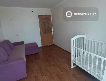 3-комнатная квартира, этаж 8 из 9, 44 м²