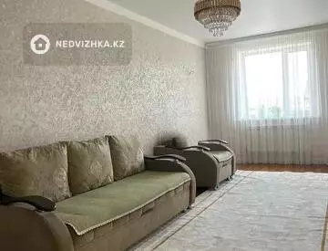 2-комнатная квартира, этаж 4 из 5, 64 м²