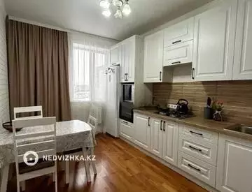 2-комнатная квартира, этаж 4 из 5, 64 м²
