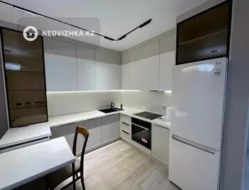 2-комнатная квартира, этаж 8 из 10, 64 м²