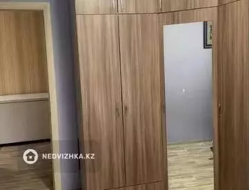 2-комнатная квартира, этаж 4 из 5, 52 м²