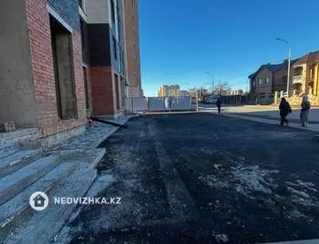 1-комнатная квартира, этаж 4 из 9, 42 м²