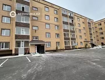 1-комнатная квартира, этаж 1 из 5, 42 м²