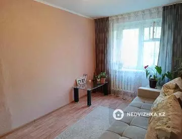 3-комнатная квартира, этаж 3 из 5, 54 м²
