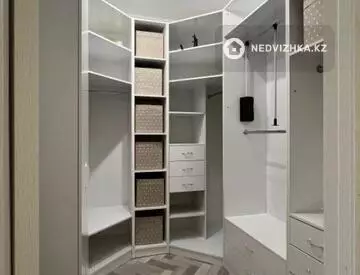 3-комнатная квартира, этаж 2 из 11, 163 м²